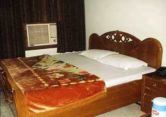 Prakash Lodge, Mumbai 1